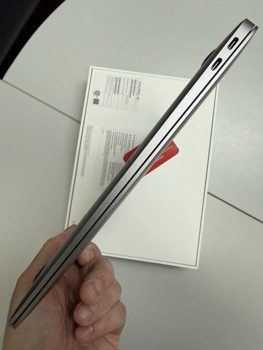 MacBook Air 13" i5 256GB S. Gray ідеал mid 2019
