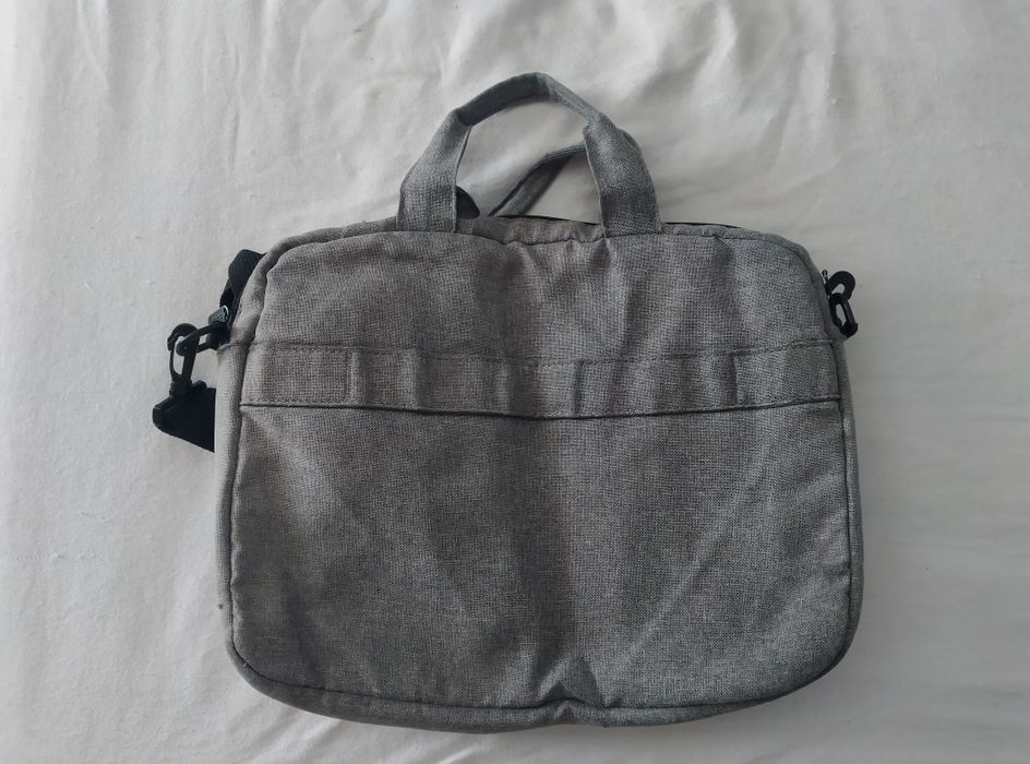 Mala / Pasta de Ombro Lenovo Cinzenta para Portátil 14" / 15" (com Alça Tiracolo)
