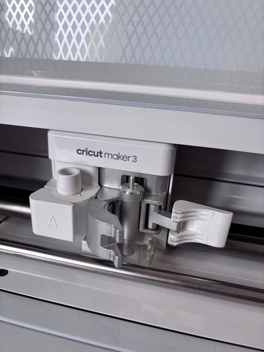 Плотер Cricut maker 3