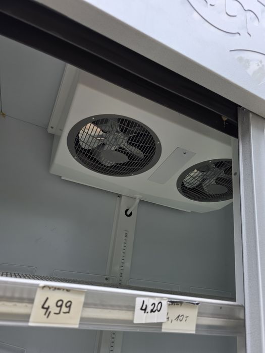 Lodówka  Przemysłowa na piwo chłodziarka witryna