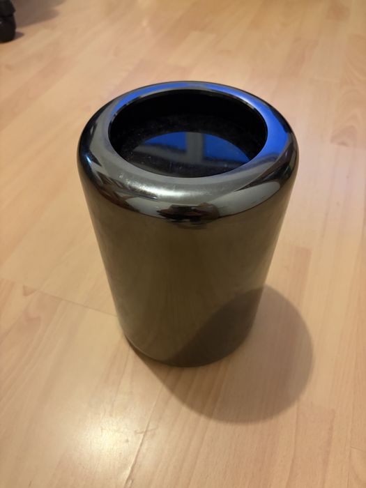 Mac Pro 6,1 - 32GB RAM - 500GB SSD - Impecável!