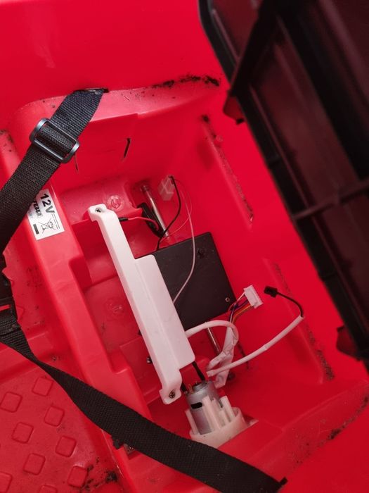 Carro a Bateria para peças não tem Bateria