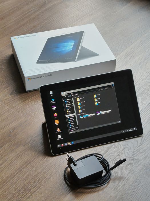 Microsoft Surface Go, 4/64 + 128 GB microSD PNY