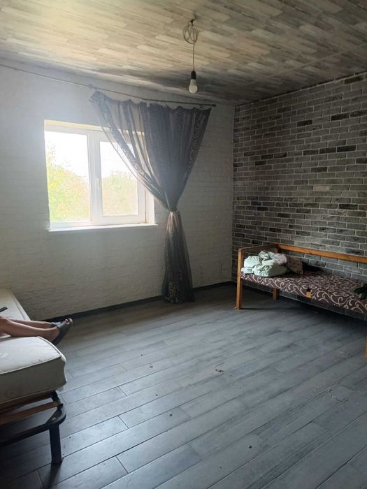 Земельна ділянка з будинком