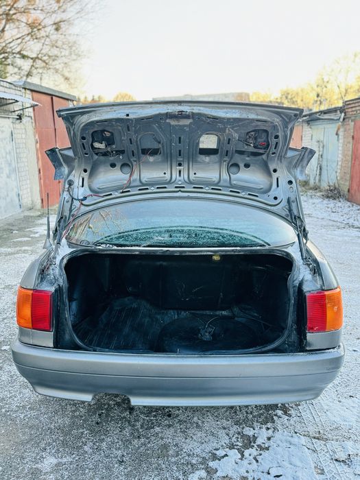 Продам Audi 80 Б3 1.8 Карбюратор Газ/Бензин