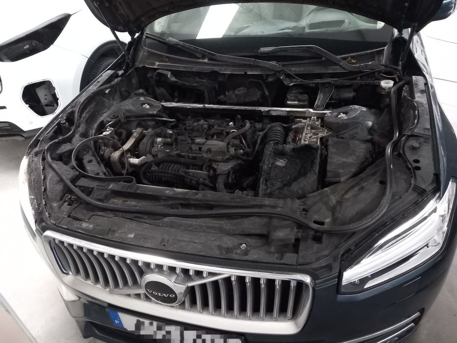 Volvo XC90 T8 hybrid plug in 2022