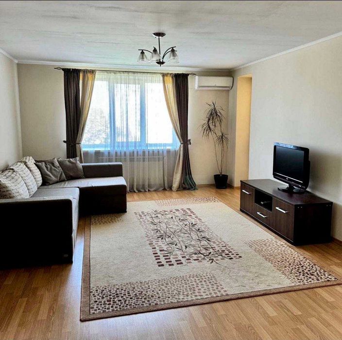 Здам чудову 2х кімнатну квартиру на Виставці!