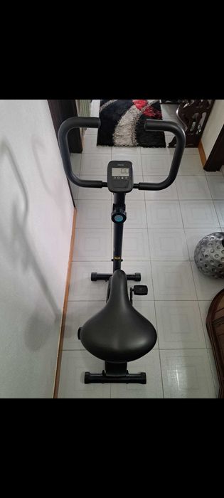 DOMYOS Bicicleta Estática ESSENTIAL447211895889612801
