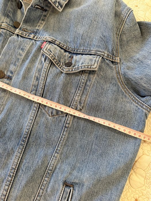 Levis джинсова куртка чоловіча