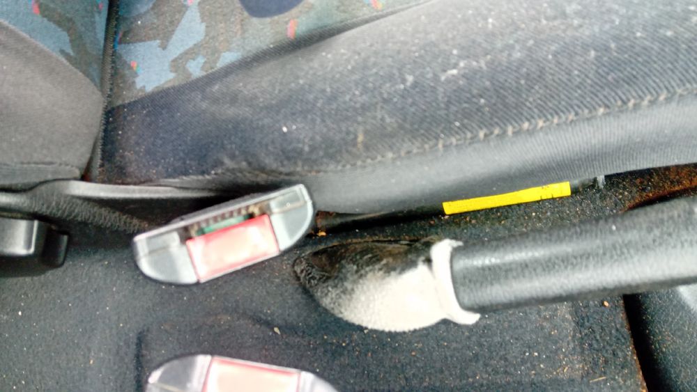 Pré-tensor cinto frente esquerdo OPEL Corsa B