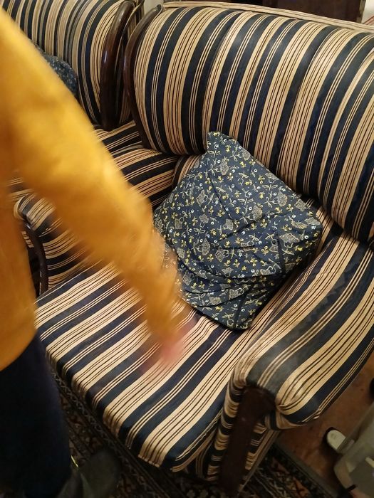 Duas Poltronas / Cadeirão / sofá individual