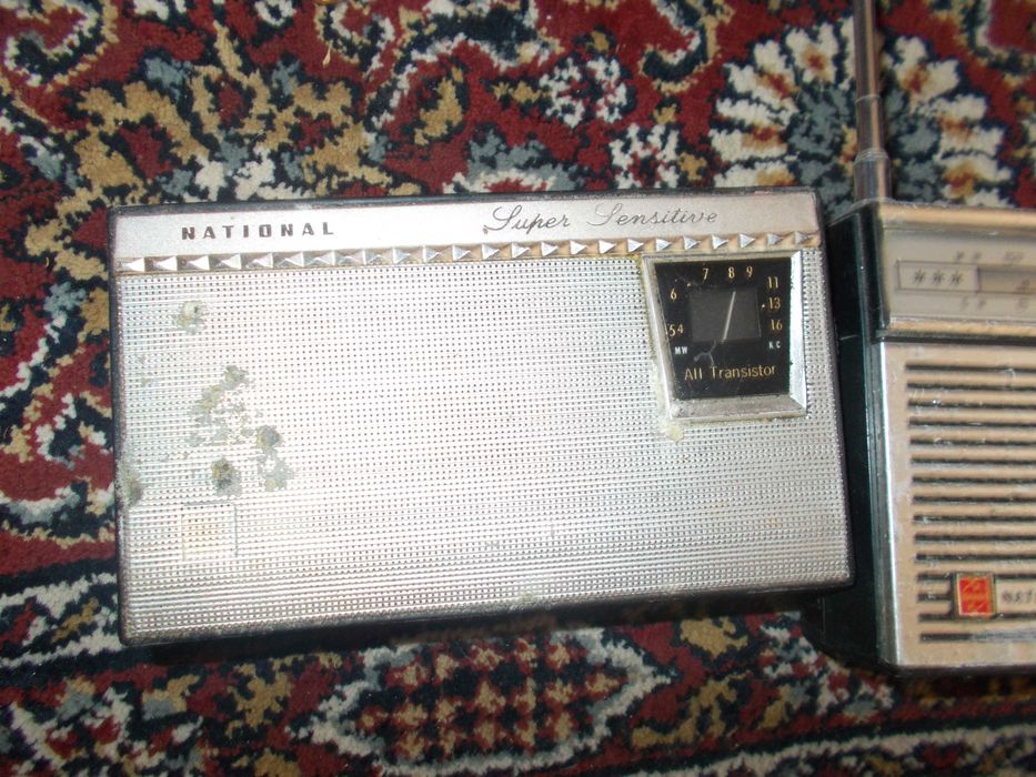 3 Rádio transistor National. Anos 70.