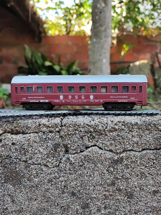 Carroagem de ferromodelismo da marca lima