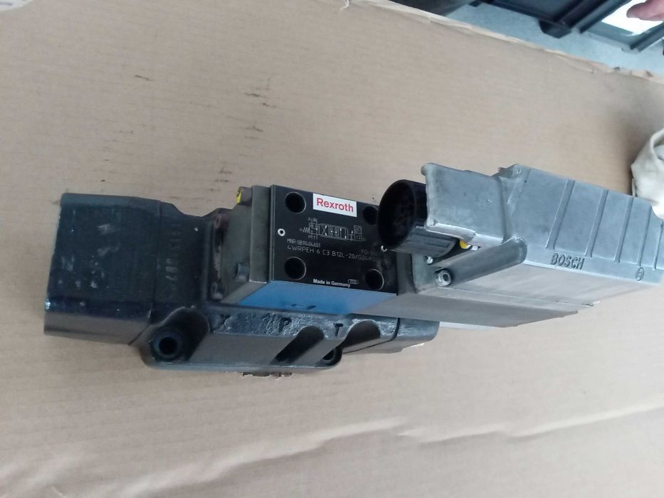 MAQUINA INJEÇÃO ENGEL ( MATERIAL DIVERSO )