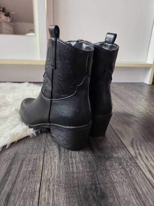 Czarne jesienne botki buty za kostkę Jenny Fairy
