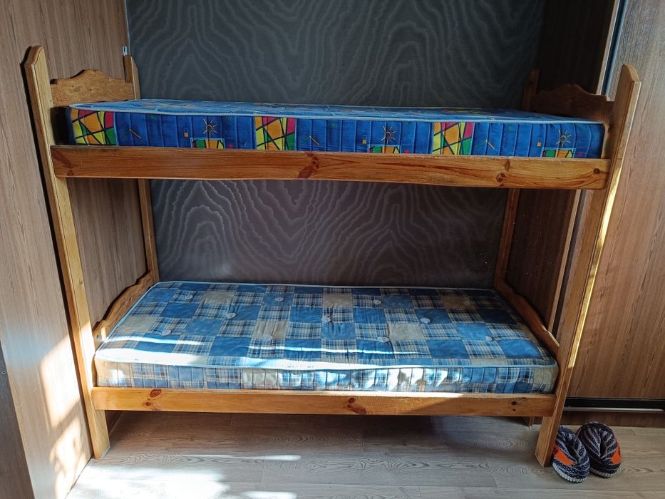 Двухъярусная кровать