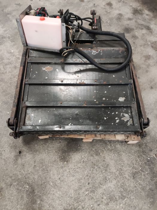 Plataforma Elevatória Dhollandia