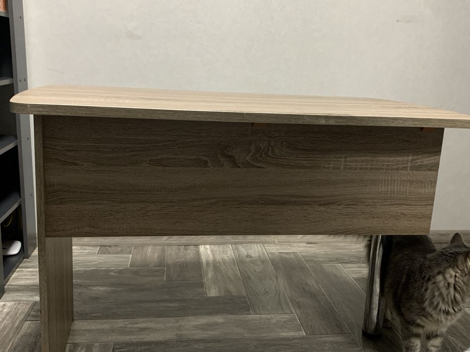 Стіл письмовий деревʼяний