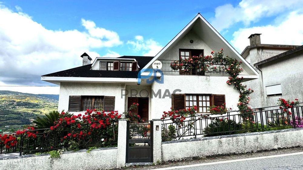 Encantadora Moradia Isolada em Resende