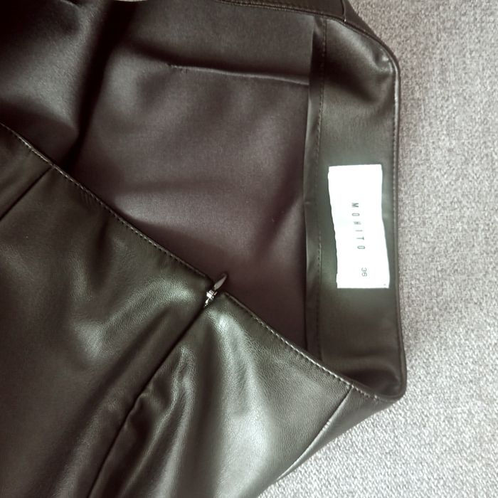 Spódnica że skóry ekologicznej