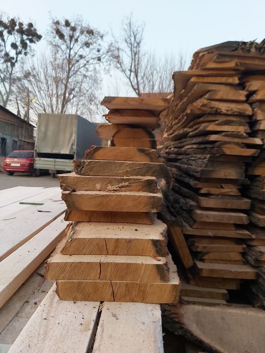 Продам Дубовую ДОСКУ Необрезную 55мм- 35мм