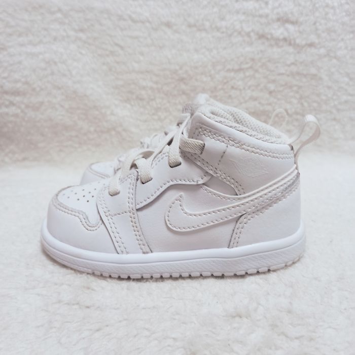 NIKE Jordan Шкіряні черевички для дівчинки хлопчика,23 розмір,15 см