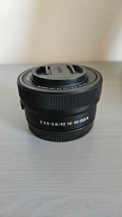 Sony E 16-50mm f/3.5-5.6 OSS II