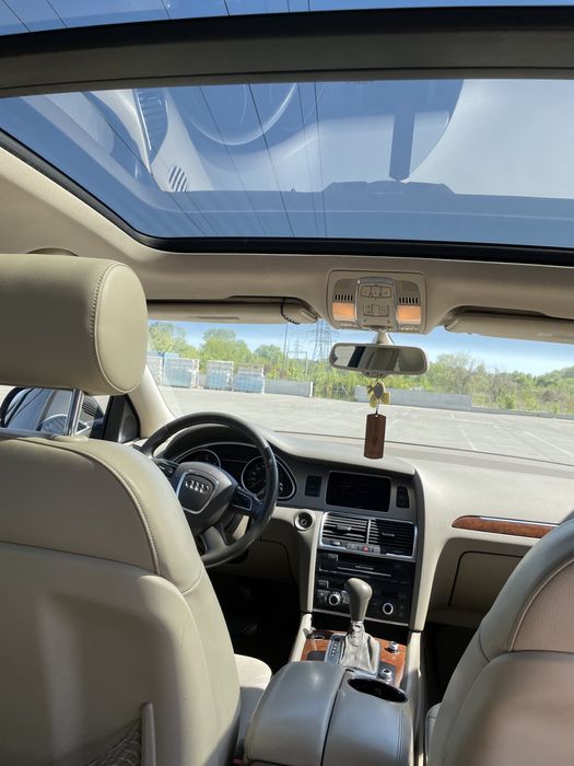 Продам Audi Q7 2010 року