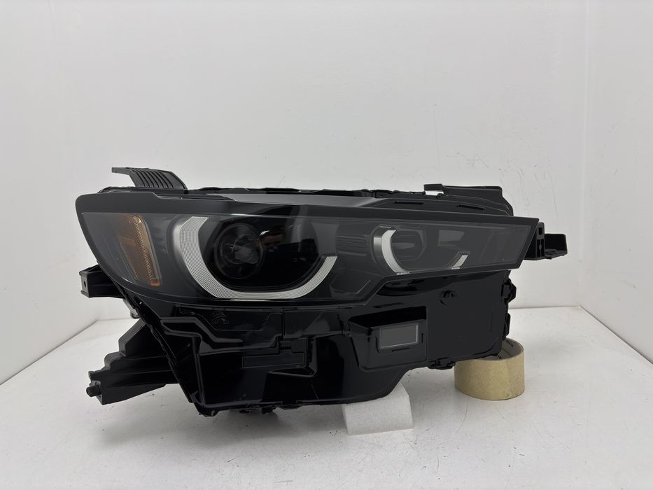 Фара права Mazda CX-50 USA