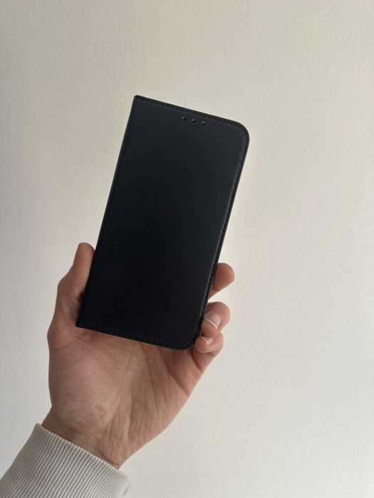 Etui zamykane czarne + SZKŁO hartowane do iphone 16e