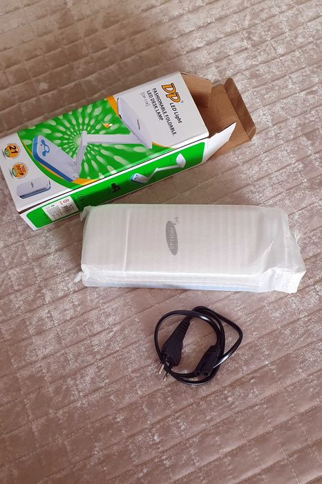 Led dobrável e recarregável para secretária