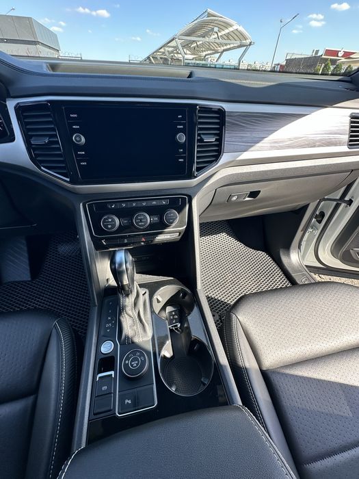 Volkswagen Atlas Cross 2022 USA