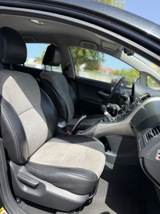 Toyota Auris — fotografia 7