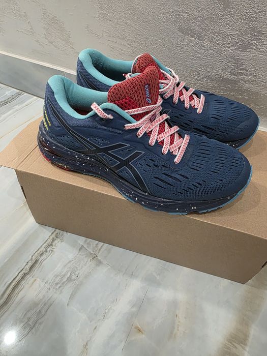 Бігові кросівки ASICS gel cumulus 20