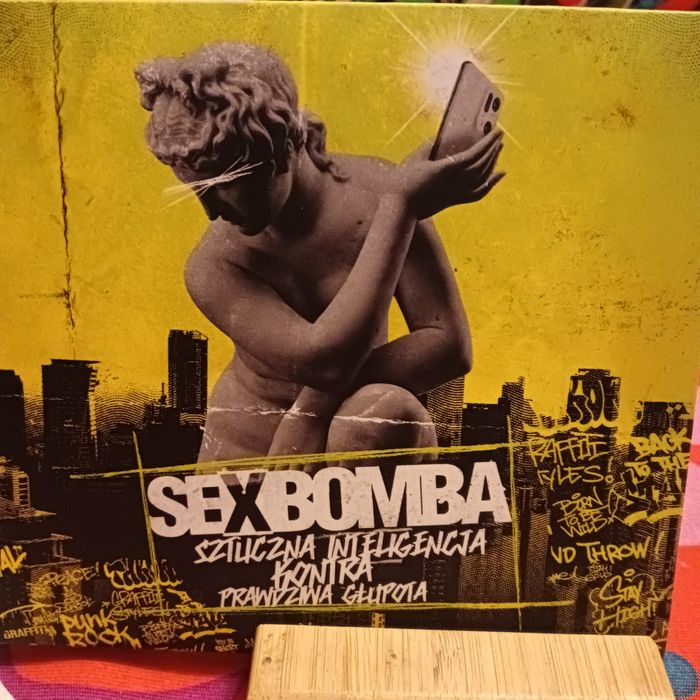 Sex Bomba - Sztuczna Inteligencja Kontra Prawdziwa Głupota