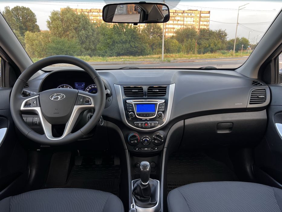 Hyundai Accent 1.6 2012