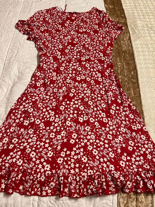 Vestido em malha de trespasse, da Lefties, tamanho L