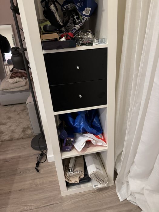 movel de prateleiras