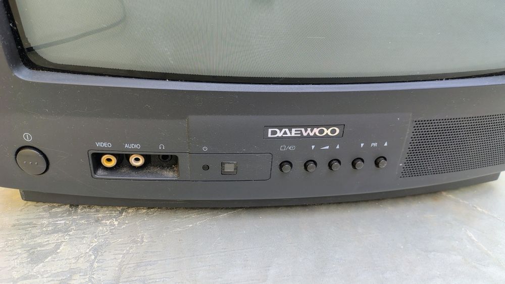 Televisão CRT Daewoo 14 Polegadas com Comando Original