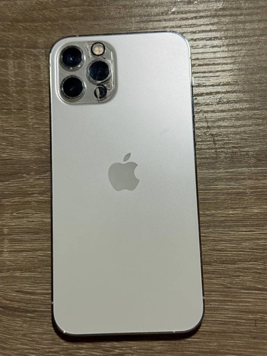 Iphone 12 pro. W trakcie remontu.