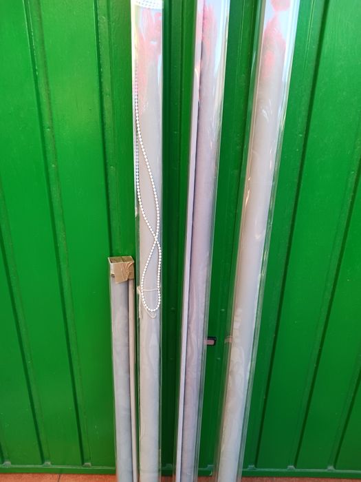 9 Estores para janelas medidas diferentes usadas mas impecávens