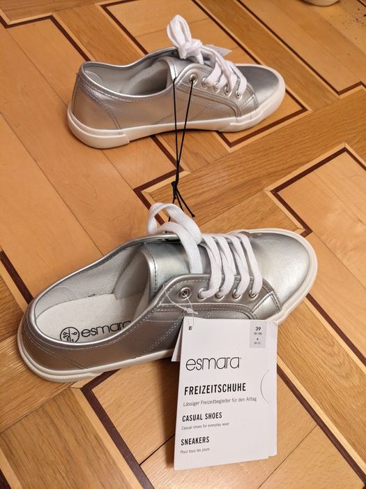 Снікерси (кеди) жіночі, 39-го розміру.