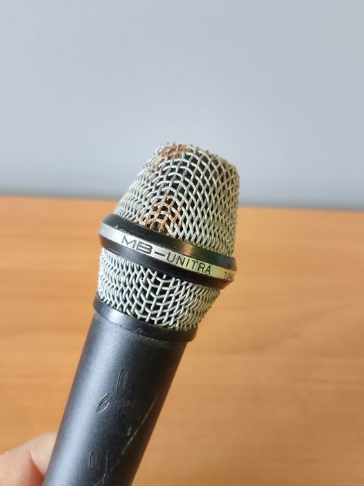 Mikrofon UNITRA z epoki PRL-u