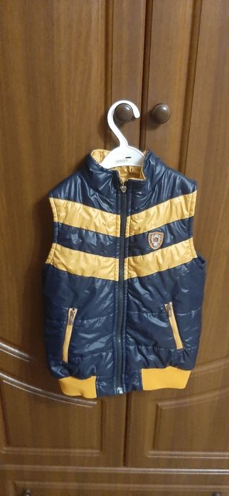 Жилетка для хлопчика тепла