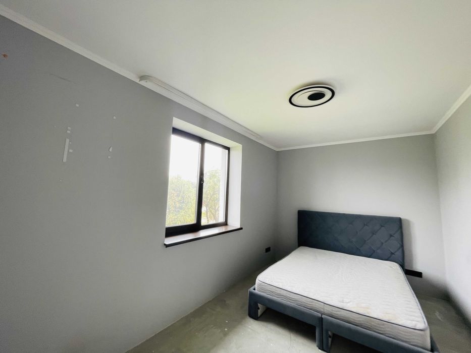 Продаж  окремого будинку+ магазин  в класній локаціі Солонка! Львів