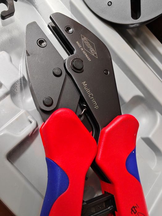 KNIPEX 97 33 02 Szczypce z magazynkiem 5 matryc 
SZCZYPCE DO