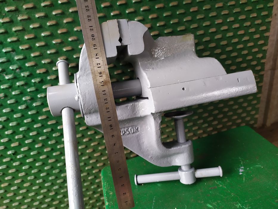 тиски слесарные лещата слюсарні  ТСБ 80