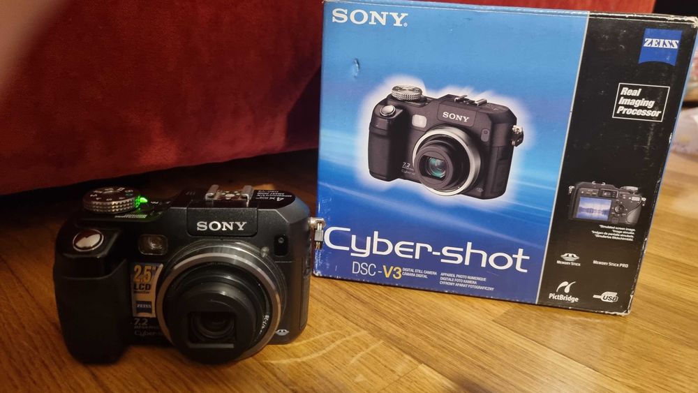 Sony Cyber-shot DSC-V3 Digital Camera Like New64551187135235120