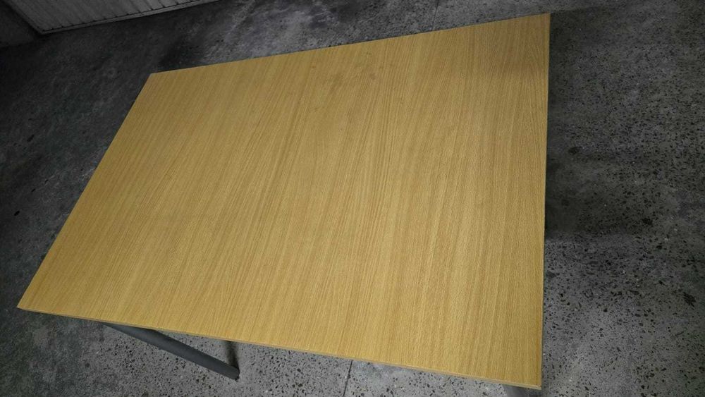 Rectangular Table – Robust and Functional443782825991874563