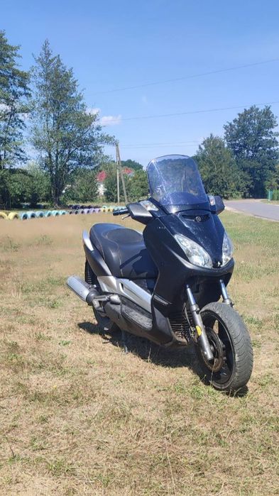 Yamaha X-max 250